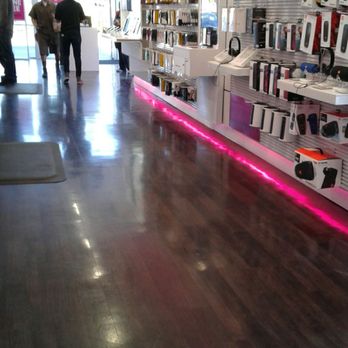 T-Mobile - Mobile Phones Near Me - Los Angeles, California