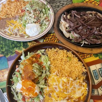 La Brisa Mexican Restaurant - Carne Asada Fajita Combination: Chicken Enchiladas & Chicken Chimichanga - Mexican Near Me - Chelan, Washington La Brisa Mexican Restaurant - Carne Asada Fajita Combination: Chicken Enchiladas & Chicken Chimichanga - Mexican Near Me - Chelan, Washington