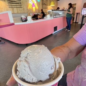 Local Scoop - Single scoop of lavender in a cup with ordering counter in background - Ice Cream & Frozen Yogurt Near Me - Bishop, California Local Scoop - Single scoop of lavender in a cup with ordering counter in background - Ice Cream & Frozen Yogurt Near Me - Bishop, California