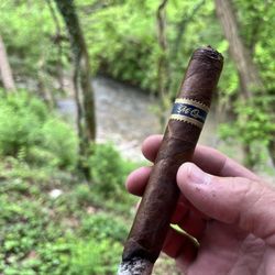 Creekside Cigar