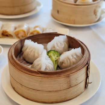 Sea Harbour Seafood Restaurant - dumplings with prawns, pork, and peanuts - Dim Sum Near Me - Richmond, British Columbia