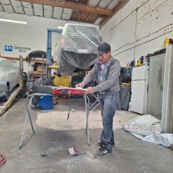 Reyes Body & Frame - Great Employee!
Buen trabajador!