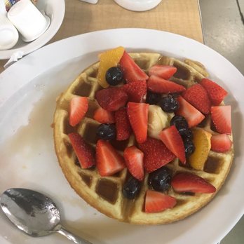 Peach's Restaurant - The waffle with fresh fruit was amazing - American Near Me - Chicago, Illinois