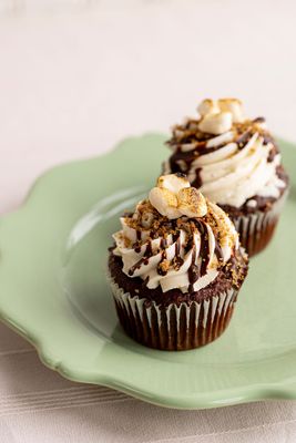 Petunia's Pies & Pastries by null