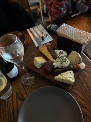 Solas Tapas & Wine by null