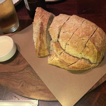 American Bar & Grille - complimentary bread - yum - American Near Me - Atlantic City, New Jersey