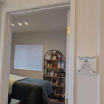 Divas Beauty Den - Estheticians Near Me - Petaluma, California Divas Beauty Den - Estheticians Near Me - Petaluma, California