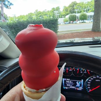 Dairy Queen Ltd Brazier - Another successful dip. I ate my curly Q topper first - Ice Cream & Frozen Yogurt Near Me - Chesapeake, Virginia Dairy Queen Ltd Brazier - Another successful dip. I ate my curly Q topper first - Ice Cream & Frozen Yogurt Near Me - Chesapeake, Virginia