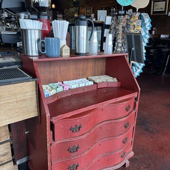 17 Hands Coffee - Coffee & Tea Near Me - Virginia Beach, Virginia