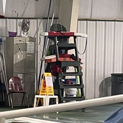 Nomad Aquatics & Fitness - Lifeguard stand unattended during evening lessons