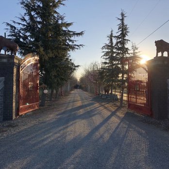 Immensee Vineyard Ranch - the entrance to the winery - Ranches Near Me - Elk Grove, California