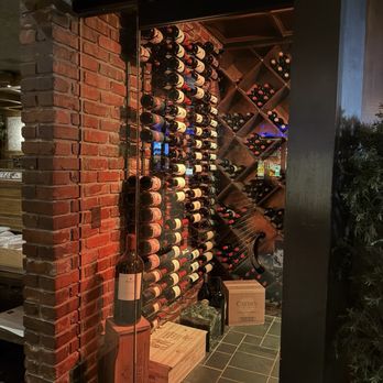Copper Cellar West - Decor - Steakhouses Near Me - Knoxville, Tennessee Copper Cellar West - Decor - Steakhouses Near Me - Knoxville, Tennessee
