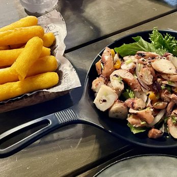El Tablazo - Surullos y ensalada de pulpo - Tapas/Small Plates Near Me - San Germán, Puerto Rico