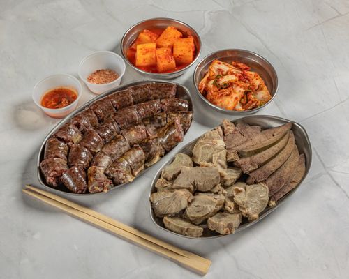 Moobongri Soondae Irvine Barranca (무봉리 순대국 얼바인 바랑카) by null
