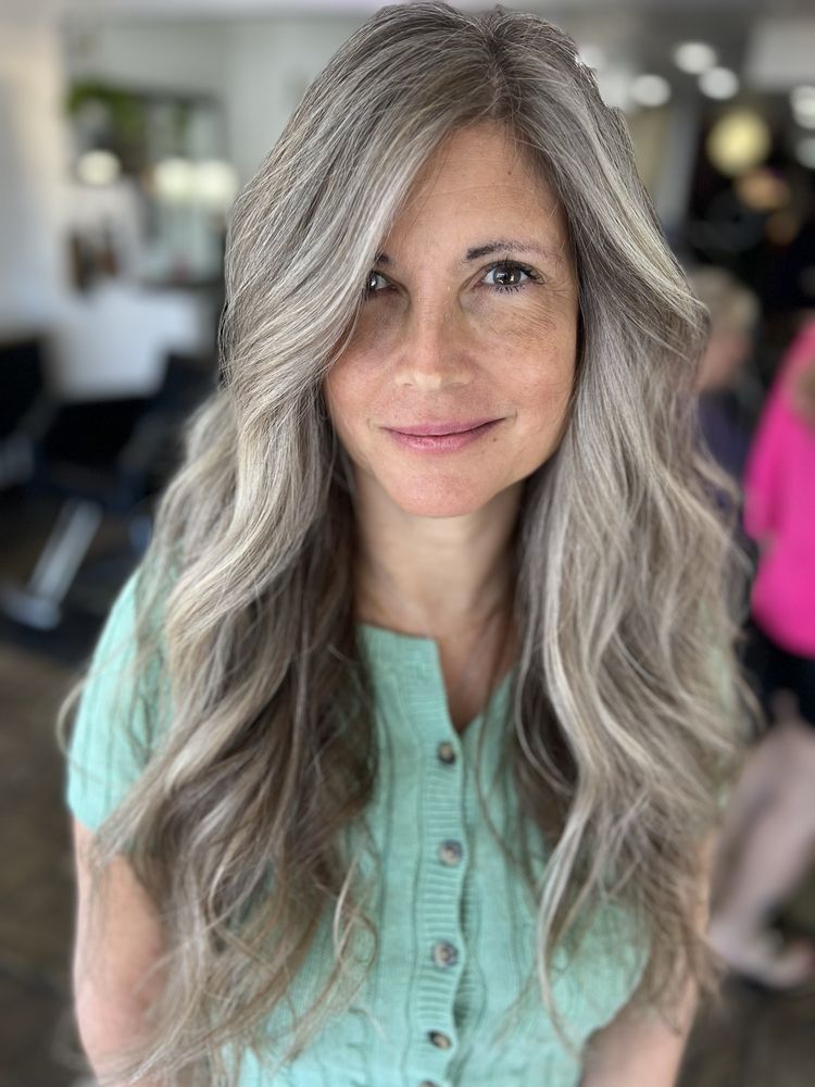 KimmieB Salon Image