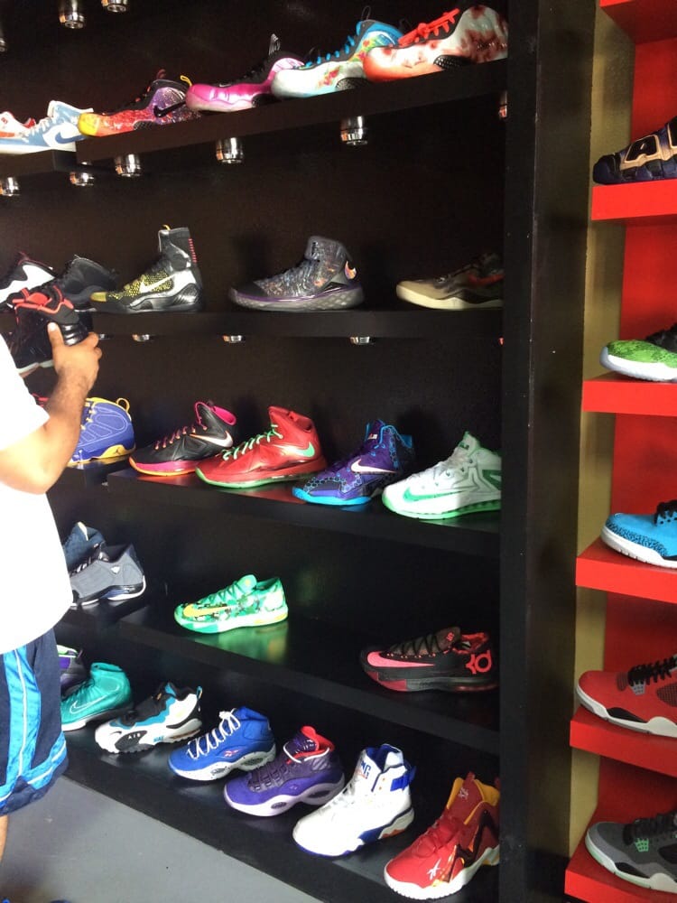 DOUBLELACED Updated October 2024 10 Photos 4304 E Central Texas