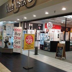 Valle Vista Optical - The exterior.