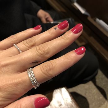 Nails On Yonge - Got my gels removed and did shellac instead, nails don't feel weak, and no chips in the colour :) - Nail Salons Near Me - Toronto, Ontario