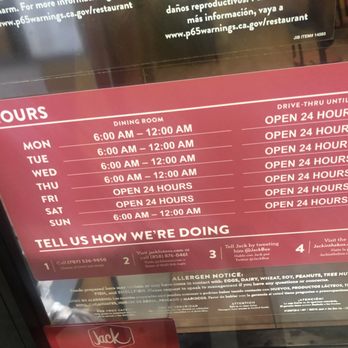 Jack in the Box - It says 24 Friday and Saturday but they didn't let us in at 11:30pm - Fast Food Near Me - Santa Rosa, California