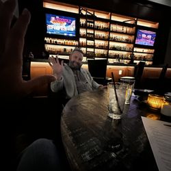 34 Chop House - Bar