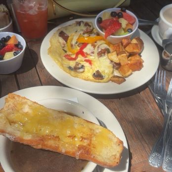 Brioche Bakery & Cafe - French Onion Soup & California Omelette - Breakfast & Brunch Near Me - San Francisco, California Brioche Bakery & Cafe - French Onion Soup & California Omelette - Breakfast & Brunch Near Me - San Francisco, California