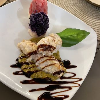 Lido Charly - Rolled swordfish with chopped pistachios & dark purple cabbage on mashed potatoes (the sushi grade fish was a bonus this night). - Beach Bars Near Me - Tropea, VV