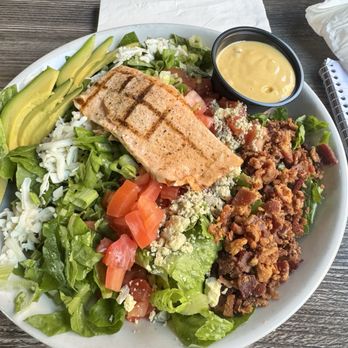 Foxiis Restaurant and Bar - Cobb salad - New American Near Me - McKinney, Texas