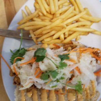 Over Easy - Fried chicken sandwich - Breakfast & Brunch Near Me - Kailua, Hawaii