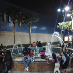 Walmart - La plaza, Walmart Macroplaza