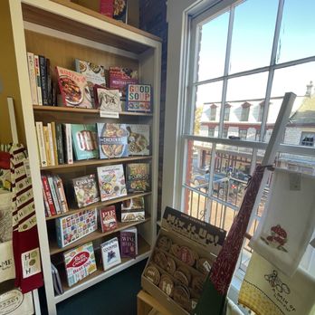 Main Street Books - Upstairs - Bookstores Near Me - Saint Charles, Missouri Main Street Books - Upstairs - Bookstores Near Me - Saint Charles, Missouri