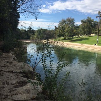 Barton Springs Pool - Swimming Pools Near Me - Austin, Texas Barton Springs Pool - Swimming Pools Near Me - Austin, Texas