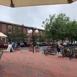 Carr Mill Mall - Outside seating