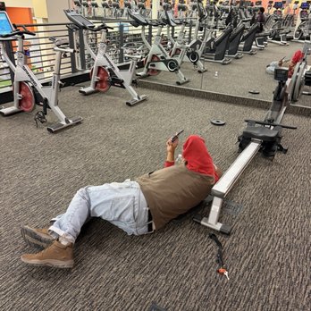 LA Fitness - A maintenance guy? - Gyms Near Me - Brooklyn, Ohio LA Fitness - A maintenance guy? - Gyms Near Me - Brooklyn, Ohio