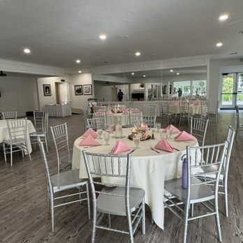 The Lakeside Gardens - Venues & Event Spaces Near Me - Portland, Oregon The Lakeside Gardens - Venues & Event Spaces Near Me - Portland, Oregon