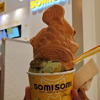 Somisomi - Ahboong Upside Down w/ Matcha Soft Serve - Ice Cream & Frozen Yogurt Near Me - Irvine, California Somisomi - Ahboong Upside Down w/ Matcha Soft Serve - Ice Cream & Frozen Yogurt Near Me - Irvine, California