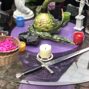 Crow Haven Corner Witch & Psychics Shop - Hobby Shops Near Me - Salem, Massachusetts