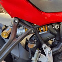 Daredevil Motorsports - Side view of the new Ohlins fully adjusted shock