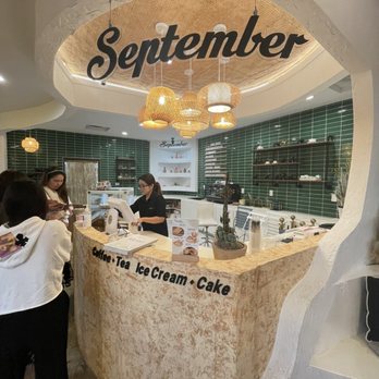 September - interior - Ice Cream & Frozen Yogurt Near Me - Westminster, California