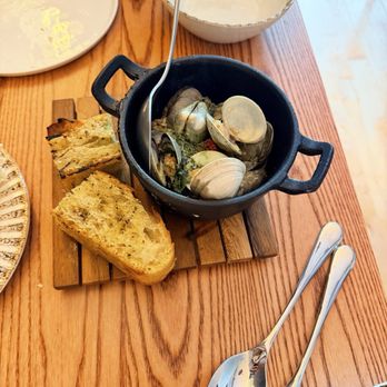 Muhajir - Clams with focaccia - Indian Near Me - Chicago, Illinois Muhajir - Clams with focaccia - Indian Near Me - Chicago, Illinois
