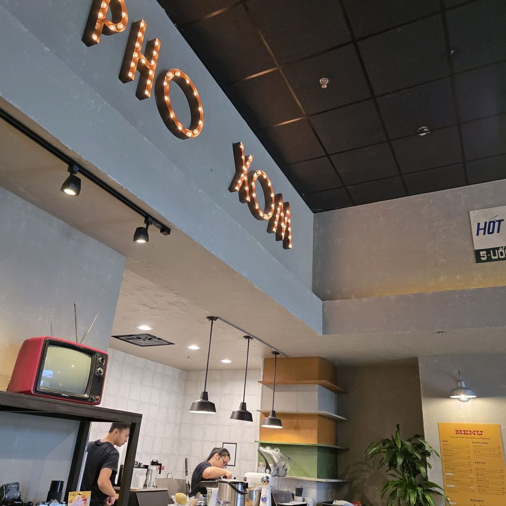 Pho Xom - Counter near the kitchen - Vietnamese Near Me - Carrollton, Texas