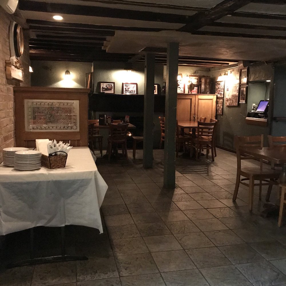 Quigley's Irish Pub - Pubs Near Me - Naperville, Illinois Quigley's Irish Pub - Pubs Near Me - Naperville, Illinois