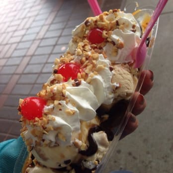 Baskin Robbins - Bannana split. - Ice Cream & Frozen Yogurt Near Me - Daly City, California Baskin Robbins - Bannana split. - Ice Cream & Frozen Yogurt Near Me - Daly City, California