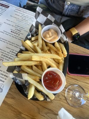 Quinn's on the Corner | Sports Bar by null