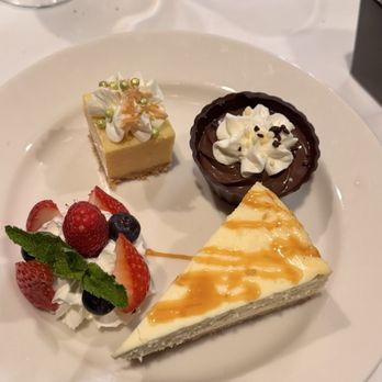 Morton's The Steakhouse - Mini Cheesecake, Espresso Pot de Crème, Key Lime Pie, Fresh Seasonal Berries - Steakhouses Near Me - Reston, Virginia