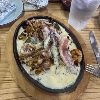 El Jalisco - El J's Alambre - Mexican Near Me - Englewood, Florida