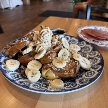 Taylor Sam's - Biscoff Banana blast - Coffee & Tea Near Me - Brick, New Jersey