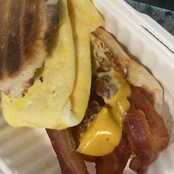 Maureen's Kitchen - Breakfast & Brunch Near Me - Smithtown, New York
