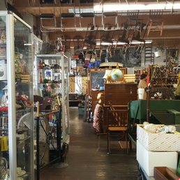 So many things to look at...but no one to buy from. So many things to look at...but no one to buy from.