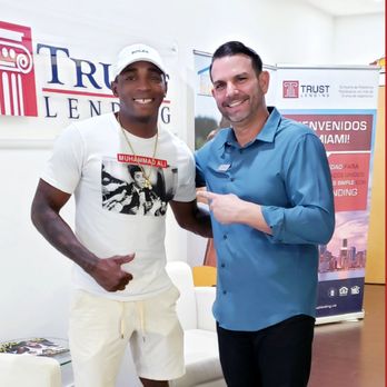 Trust Lending - Un gran #Honor poder recibirte en nuestra casa. Gracias por confiar en #TrustLending Campeón #ErislandyLara - Mortgage Lenders Near Me - Doral, Florida