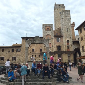 Comune di San Gimignano - Town Hall Near Me - San Gimignano, SI